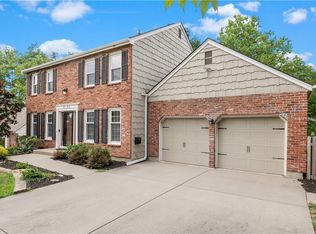 3604 NE Shady Lane Dr, Gladstone, MO 64119