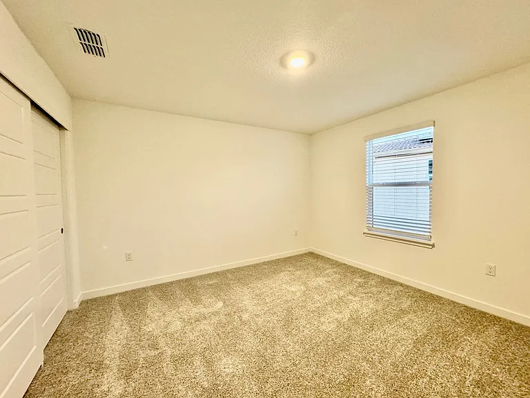 243 Dock Cir — Photo 18