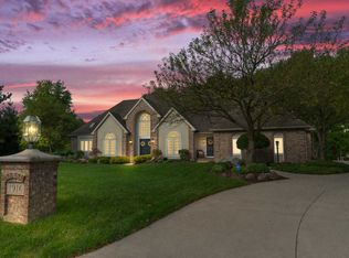 1916 Prestwick Ln, Fort Wayne, IN 46814