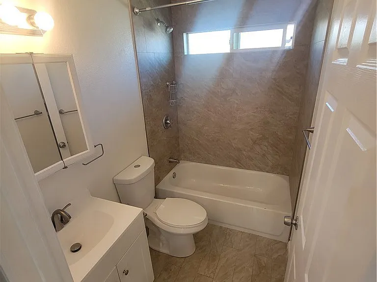 1069 Sycamore Ct — Photo 8