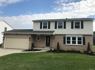 14 Robin Ct, Buffalo, NY 14224