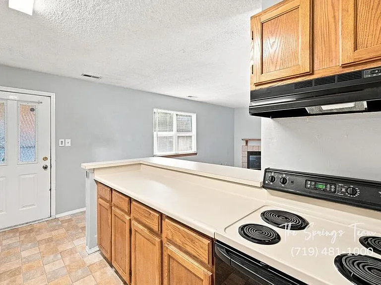 4349 Hunting Meadows Cir — Photo 8