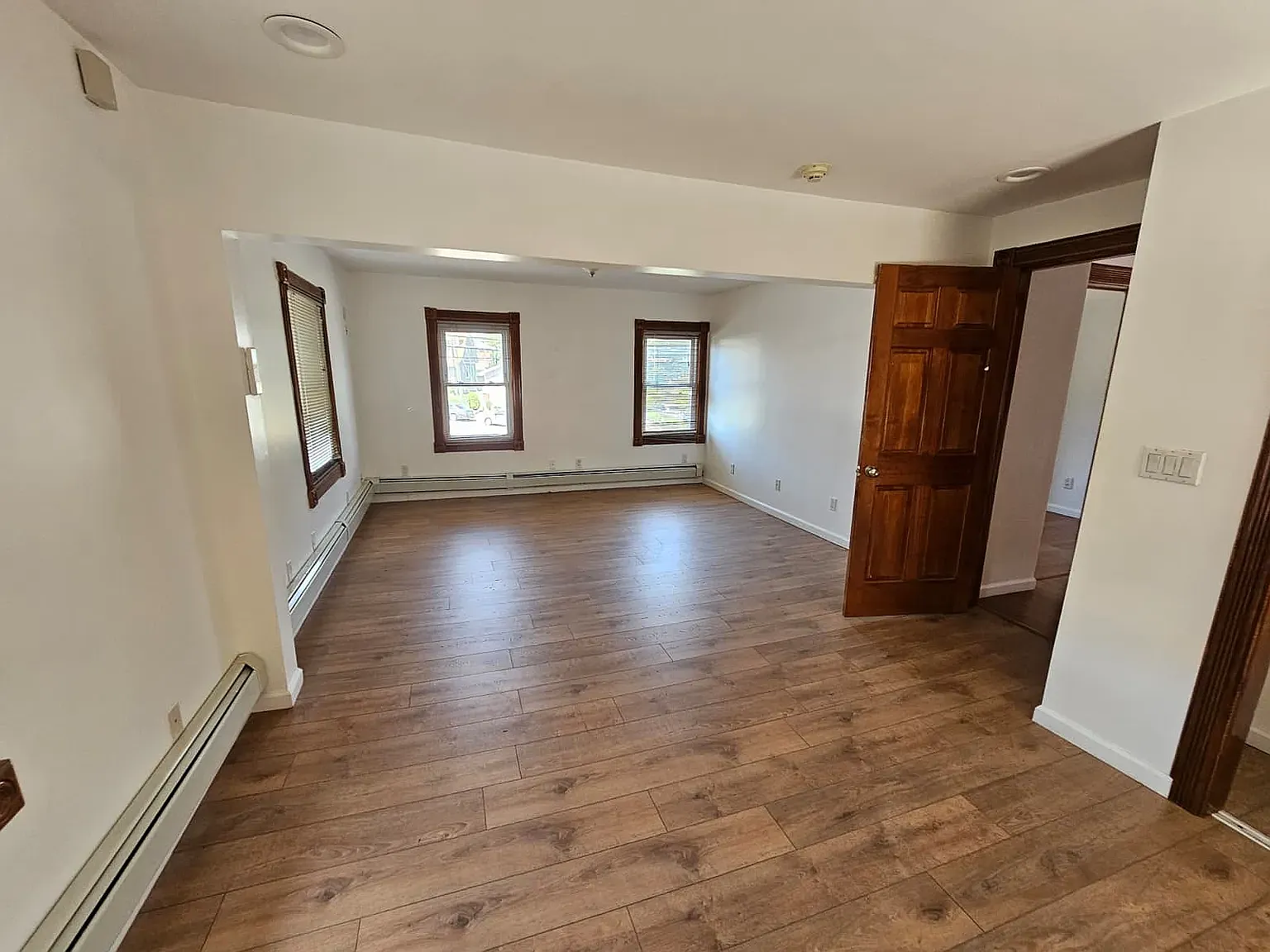 3 bed, 1596 sqft, $3,800 — Photo 3