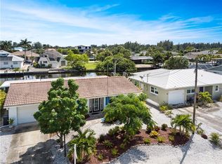 12220 Moon Shell Dr, Matlacha Isles, FL 33991