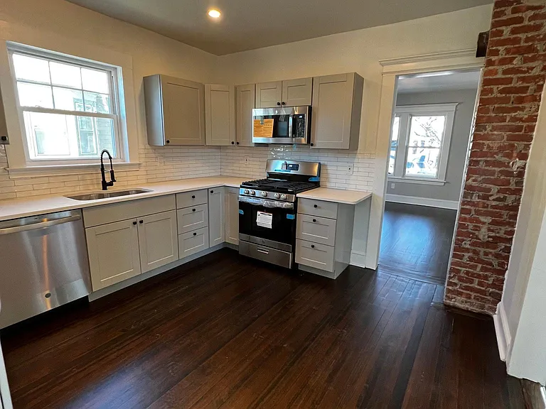 70 Clarkson St — Photo 12