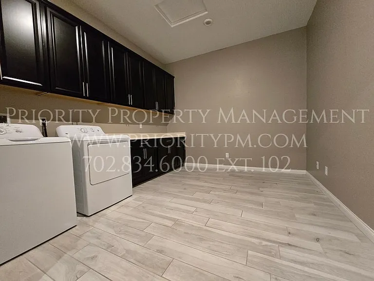 738 Purple Knoll Walk — Photo 14