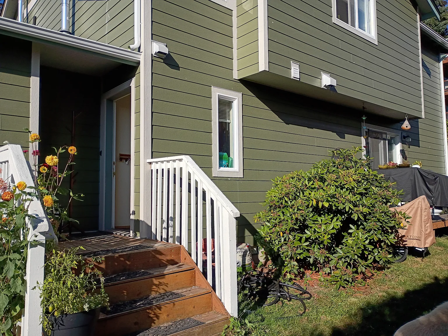 3 bed, 1.5 bath, 1000 sqft, $2,350 — Photo 3