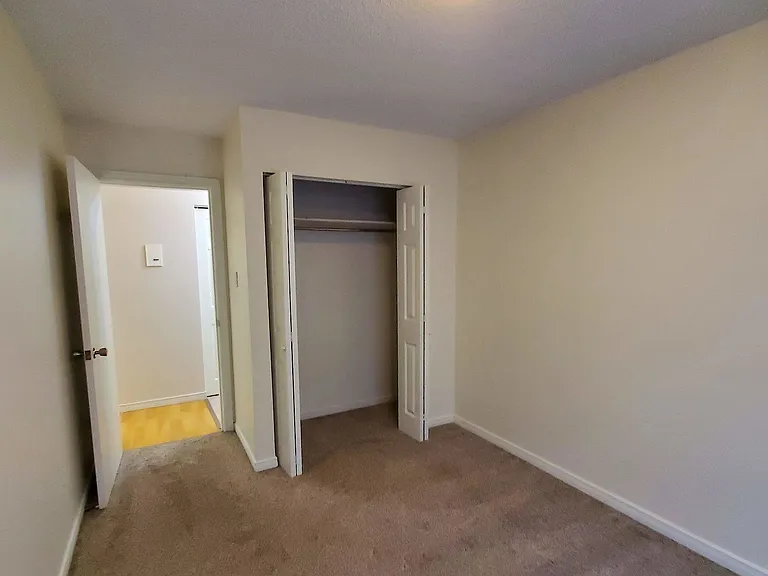 1724 10a St SW #206 — Photo 6