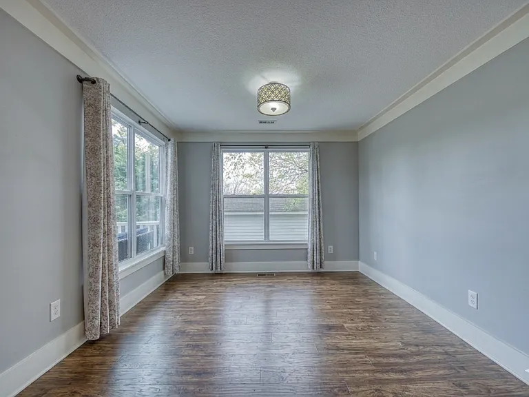 141 Northwestern Ave — Photo 13