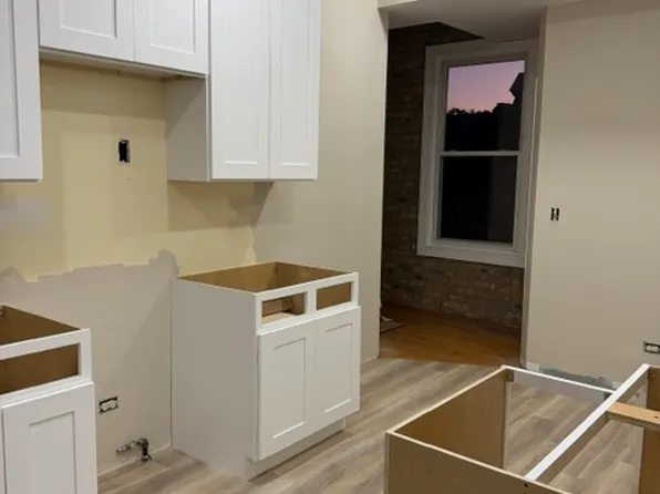1118 W 17th St #3, Chicago, IL 60608