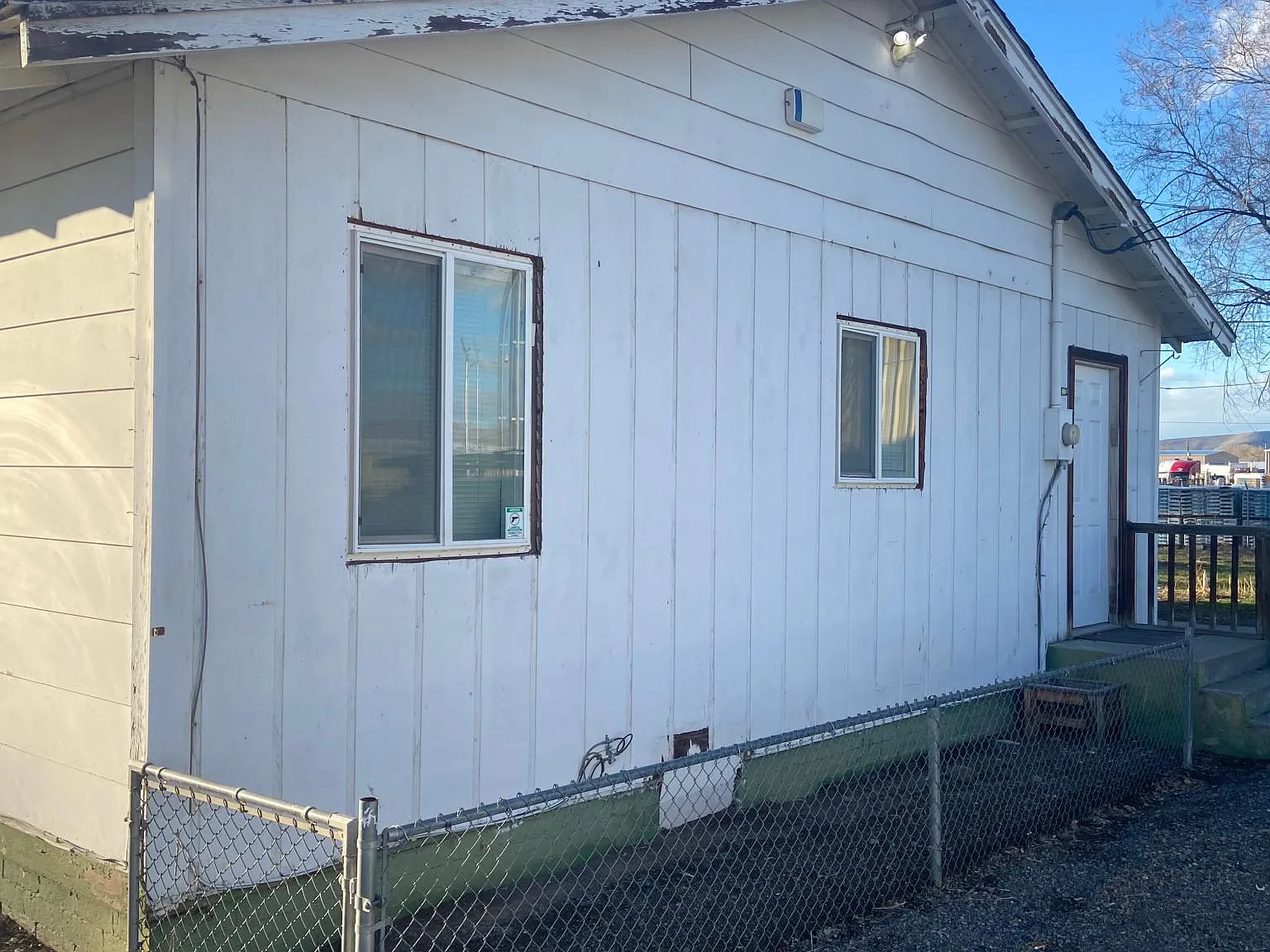 3 bed, 1800 sqft, $1,700 — Photo 2
