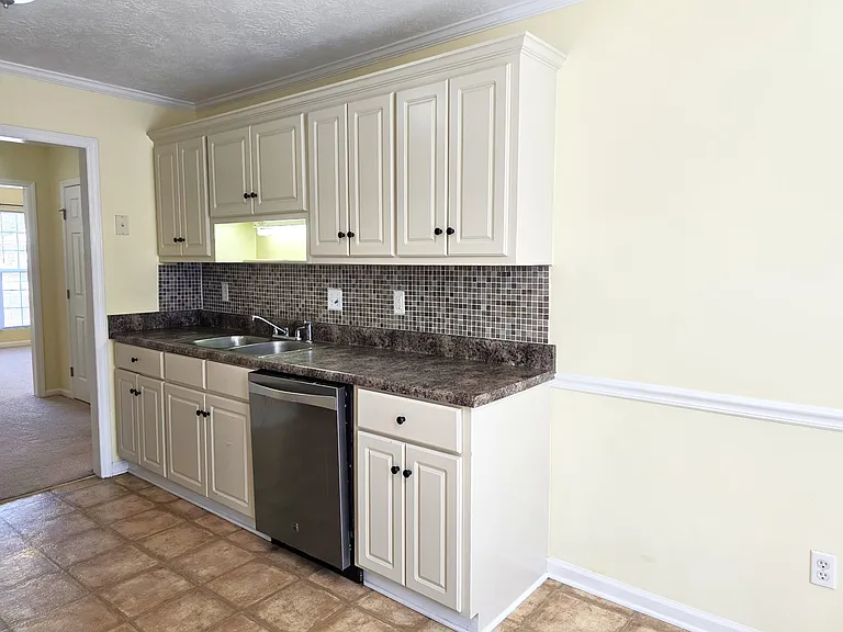 1764 Tamarind Way — Photo 8