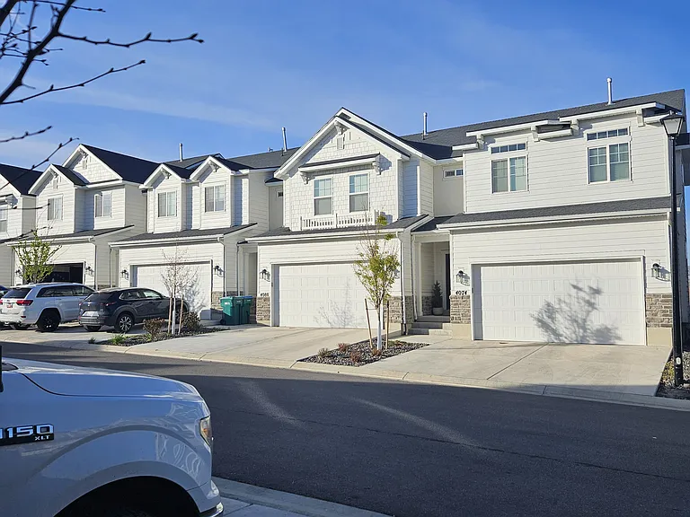 4075 W Harper Ln — Photo 1