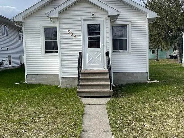 504 10th St, International Falls, MN 56649