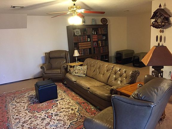 4th image of 3048 NE Kingsbriar Dr