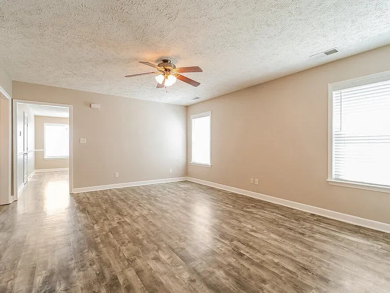 1625 Beaconcrest Cir — Photo 6