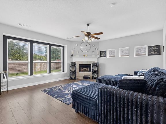 5th image of 939 Mangrove Dr
