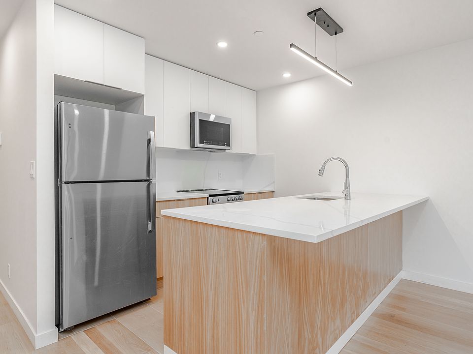 1st image of 20-15 46th St #4