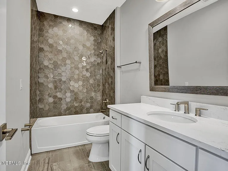 11476 Madelynn Dr — Photo 24