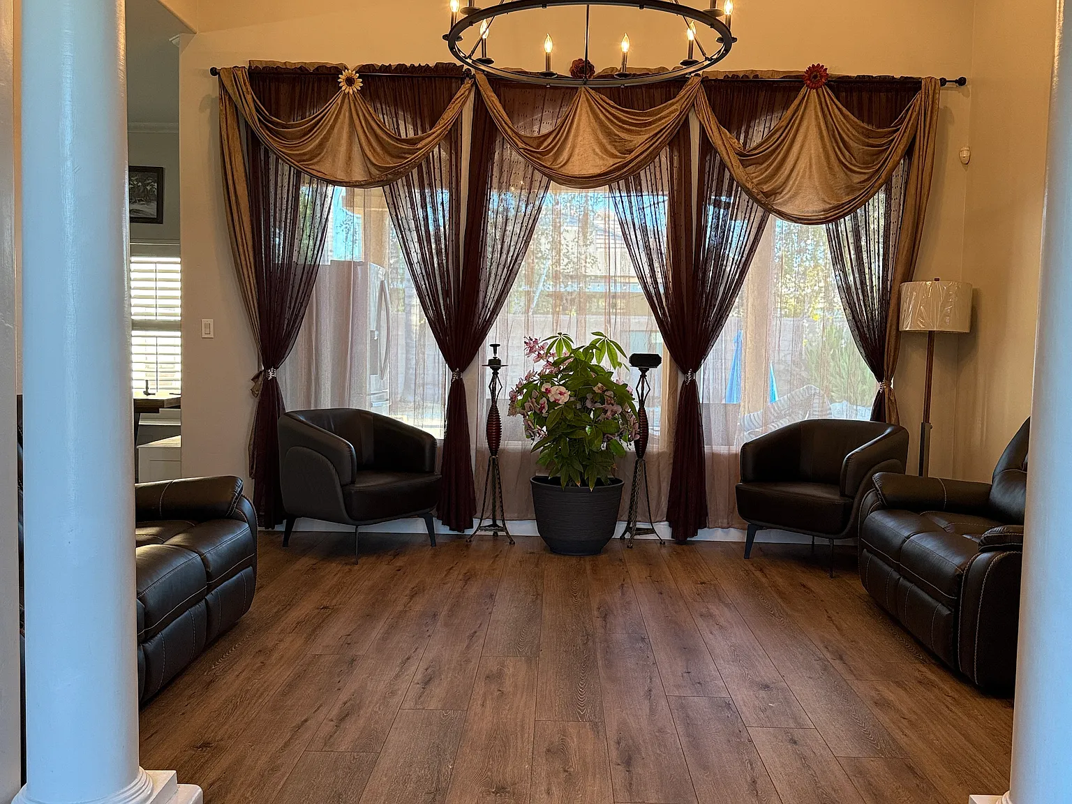 4 bed, 2431 sqft, $850 — Photo 2
