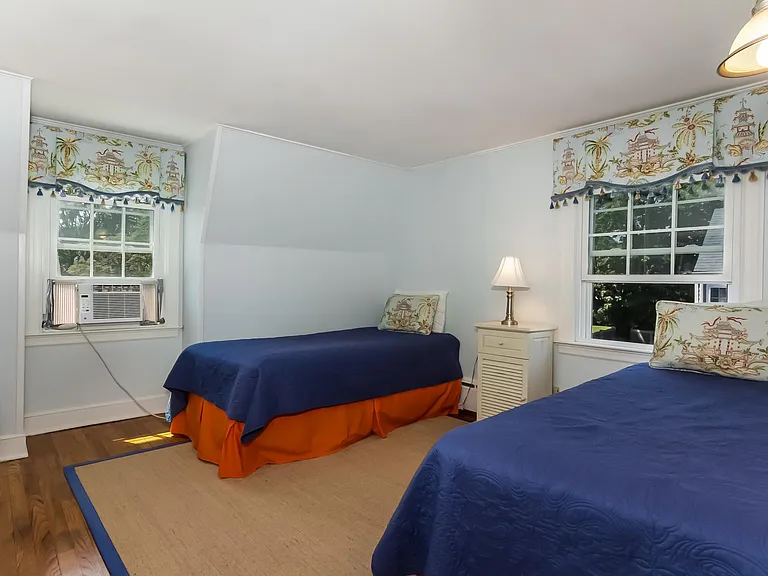 52 Overshores Dr E — Photo 19