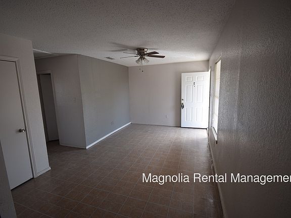 3rd image of 402 Gastel Cir APT 08