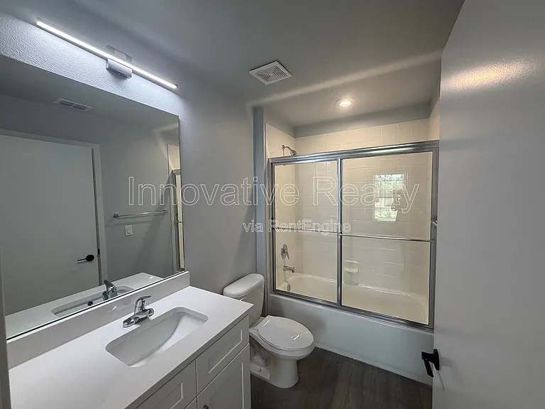 2240 Florida Dr #203 — Photo 20