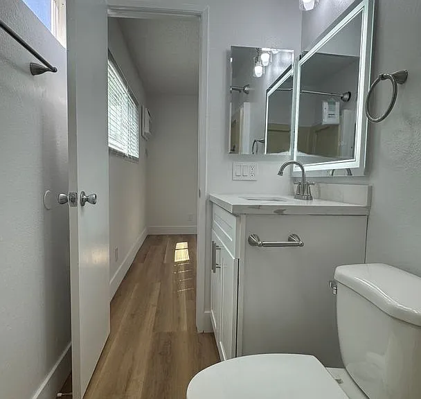 20317 Saticoy St — Photo 45