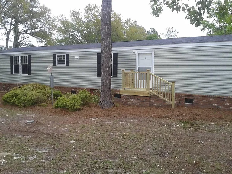 621 Live Oak Dr — Photo 5
