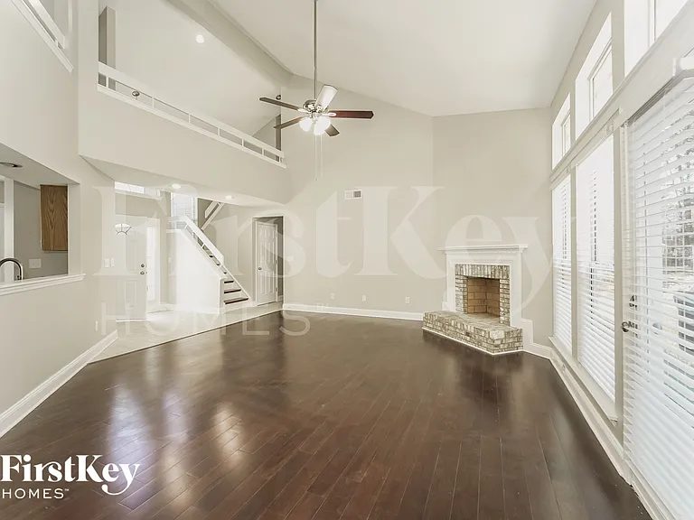 9319 Lake Spring Ave — Photo 5