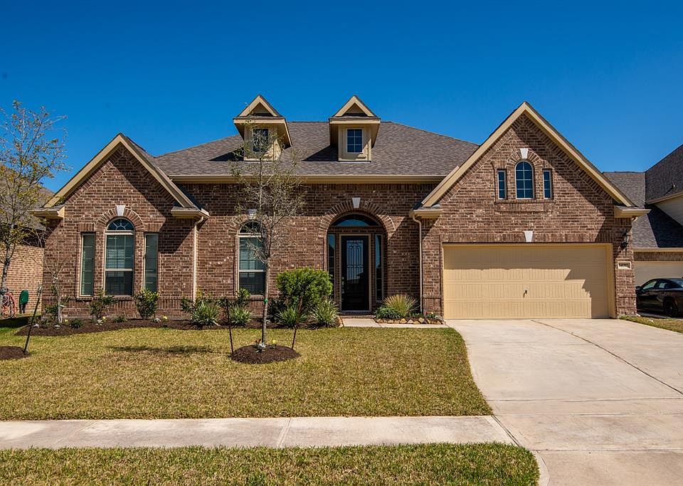 Welcome Home to this magnificent one story that shows like a Model Home. 4 bedrooms 2 1/2 baths and 3 car tandem garage.