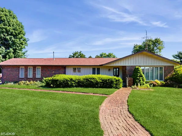 4731 Greenfield Dr, Berrien Springs, MI 49103