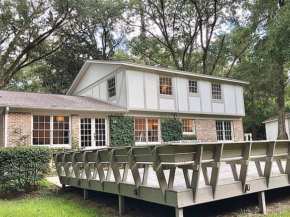 5th image of 2816 Roscommon Dr