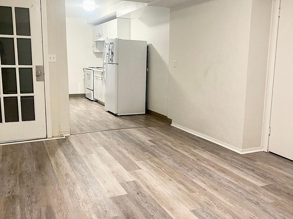 1st image of 2831 Pine St