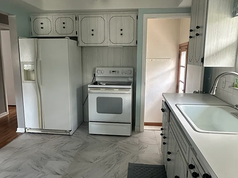 1517 Fruitland Ave — Photo 9
