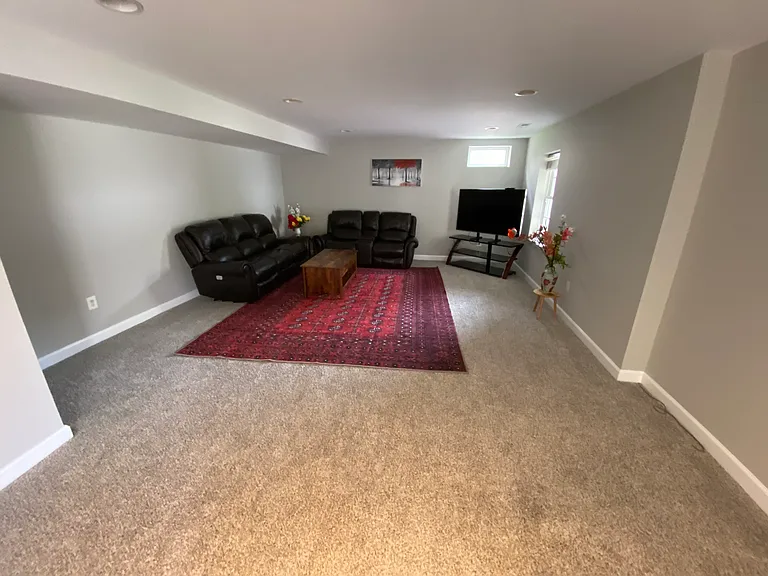 804 Colette Ct — Photo 3