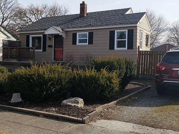 2nd image of 2818 E Nora Ave