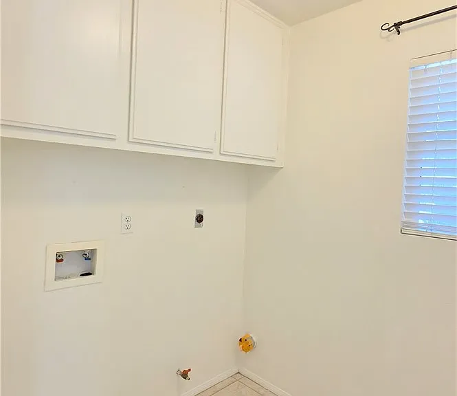 324 Lydia Ln — Photo 15