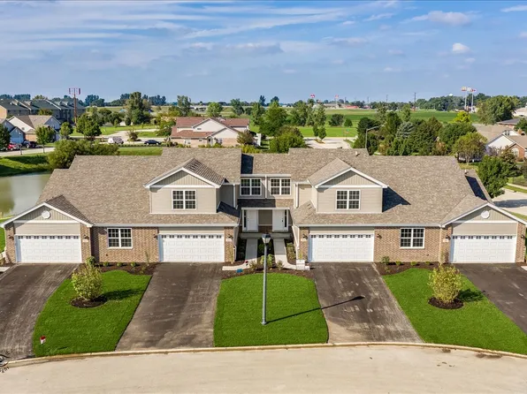 990 Inland Dr, Manteno, IL 60950