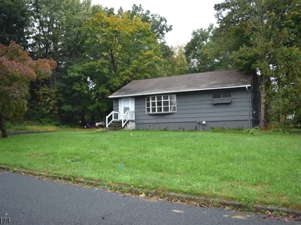 201 Cambridge St, Whippany, NJ 07981