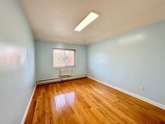 3rd image of 21150 45th Dr Floor 3