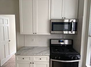 3148 34th St #2R, Astoria, NY 11106