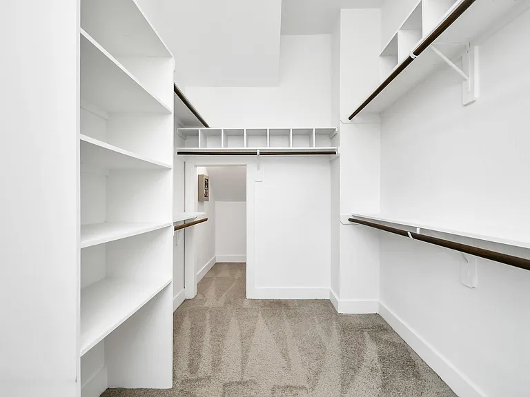 2709 Kennedy St — Photo 29