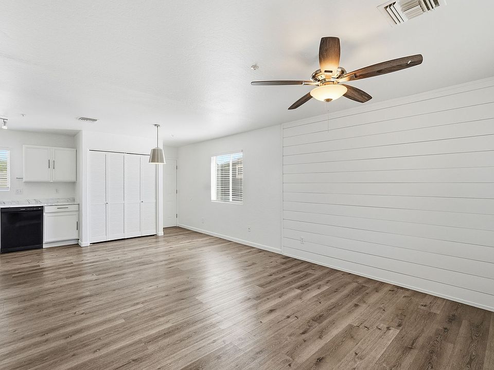 2nd image of 1449 E Taylor St APT 3