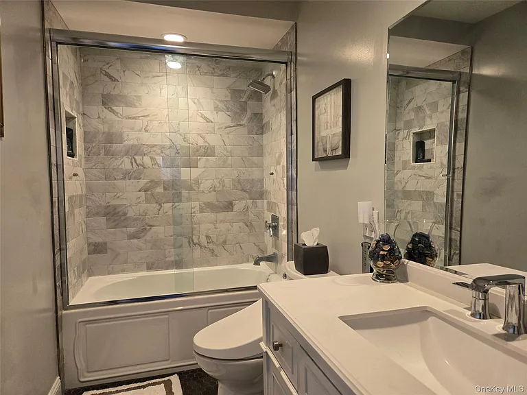 70 Harmon St — Photo 15