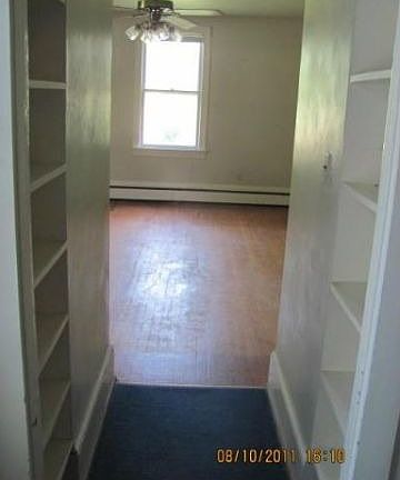 4th image of 17404 Hawthorne Ave