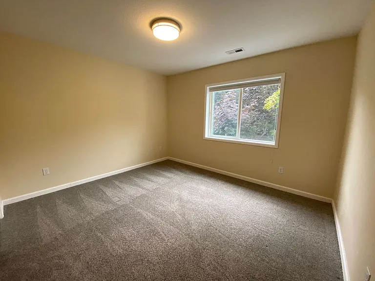 13534 SW Liden Dr — Photo 18