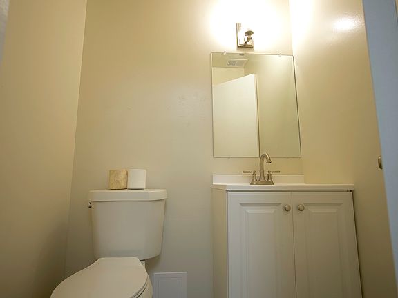 3rd image of 4700 N Mesa St #B3