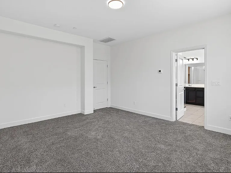 532 E Isidoro Ave — Photo 18