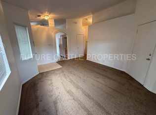 7100 Labrador Dr NE, Rio Rancho, NM 87144